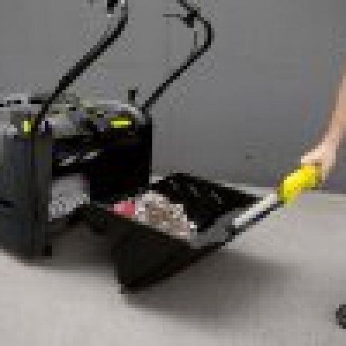 BARREDORA ASPIRADORA KARCHER KM 75/40 W BP BATERIAS 1.049 206.0